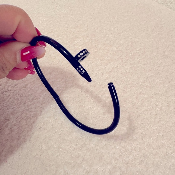 Nail cuff bracelet with stones black rhodium plated alloy size19-20cm - Picture 3 of 6